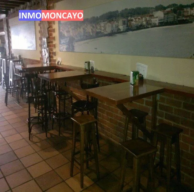 SE VENDE BAR CON BODEGA ANTIGUA EN BORJA — 17