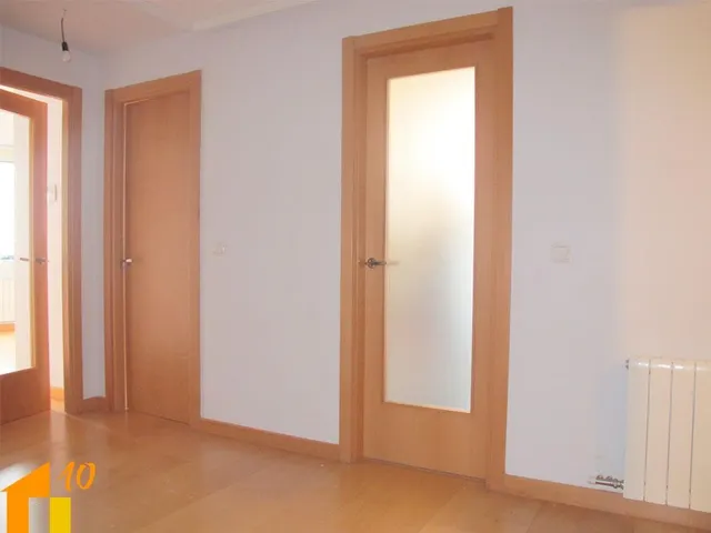 Piso en alquiler zona Sur, cuatro dormitorios y tres baños con garaje y trastero. — 2