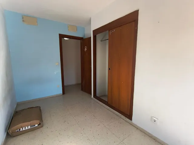 Piso en zona Pinilla con cuatro habitaciones, dos baños y  garaje — 19