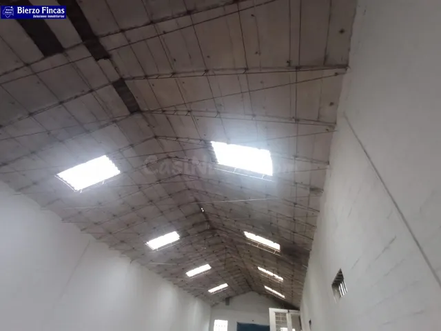 SE VENDE NAVE A DOS MINUTOS DE BRICODEPOT LEON - foto 4