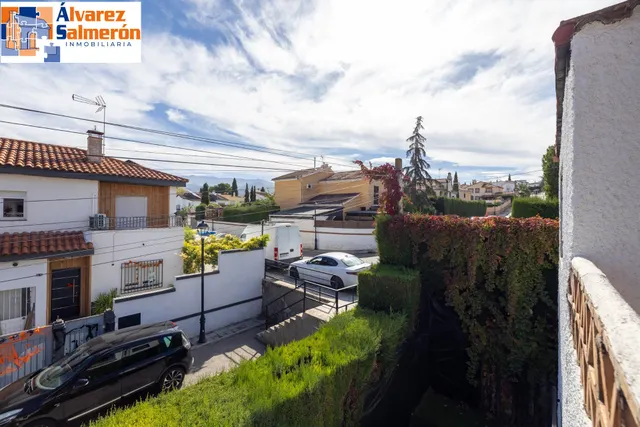 Preciosa casa en Ogíjares con piscina y jardín — 35