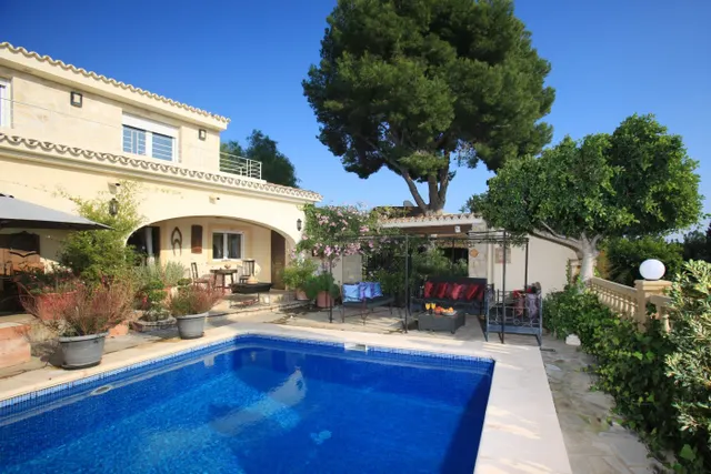 MAGNÍFICA VILLA DE LUJO CON VISTAS PANORÁMICAS EN CALPE — 15