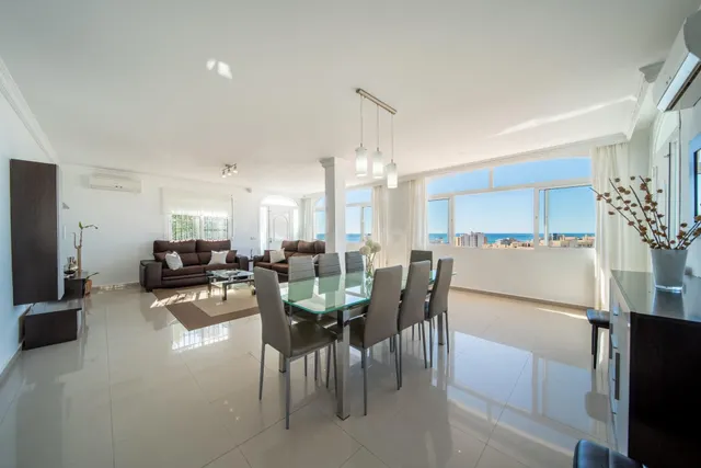 Villa en venta en Torreblanca Fuengirola con vistas al mar,  - foto 5