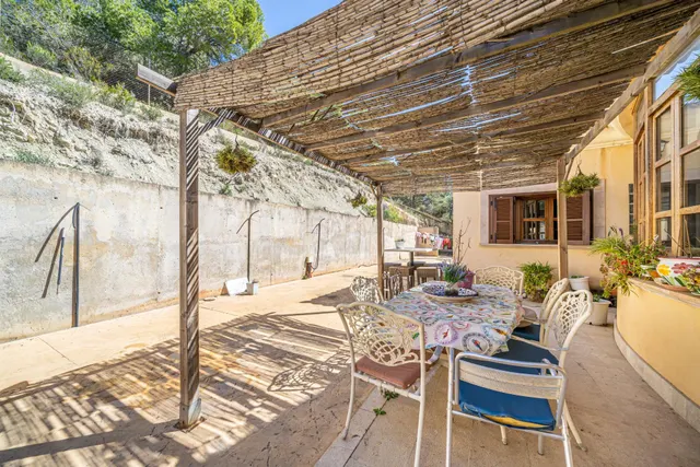 Chalet unifamiliar de 5 dormitorios y 5 baños, con piscina, garaje, ascensor y apartamento de invitados en Peguera (Calvià) — 33
