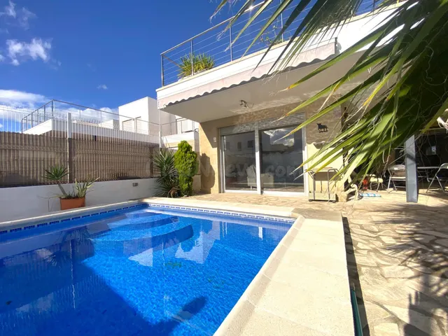 Chalet mar y montaña, independiente en la Exclusiva Urbaniza