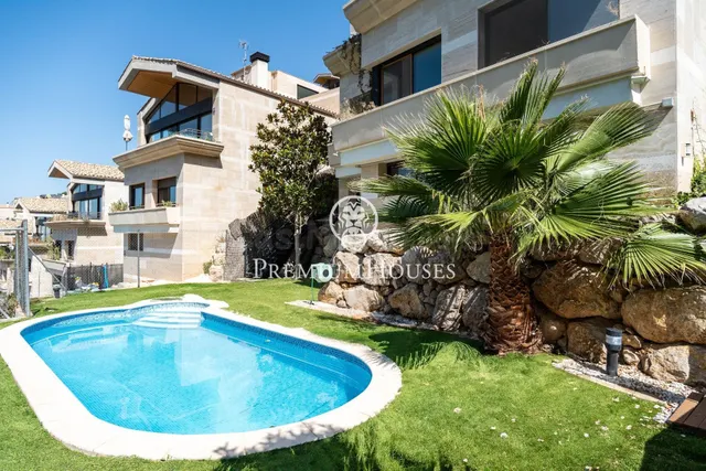 Espectacular casa recién reformada a la venta en Quintmar - foto 4