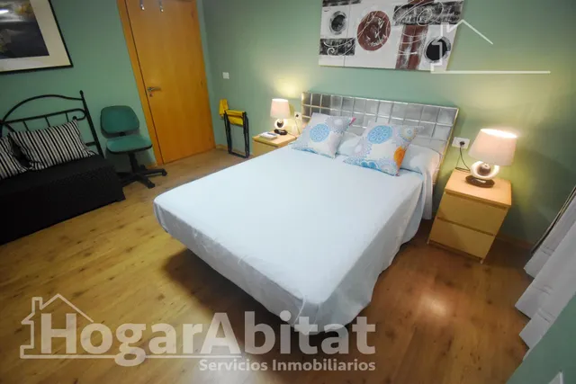 ¡Encantador Chalet! Muy amplio y sofisticado, con gran garaje, terraza, jardín y parcela — 26