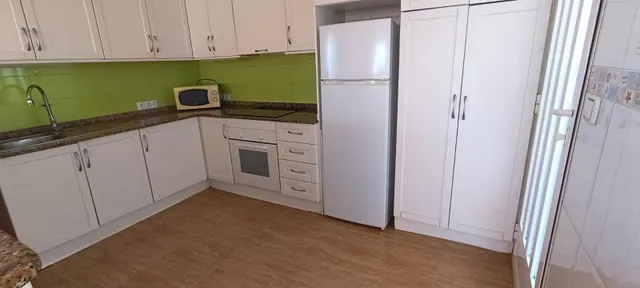 Chalet pareado de 3 dormitorios con solárium y piscina comunitaria - zona guardamar, la mata - — 8