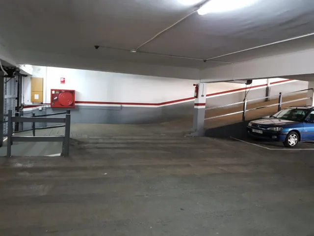 Pl grande! parking de fácil acceso — 9