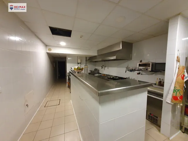 OPORTUNIDAD DE HOTEL EN UN ENTORNO DE ENSUEÑO — 12