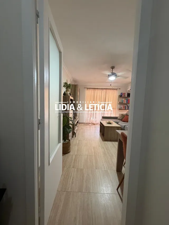 Piso reformado en primera planta — 4