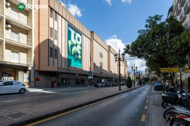 Piso y cochera en venta junto Acera de Darro. — 39