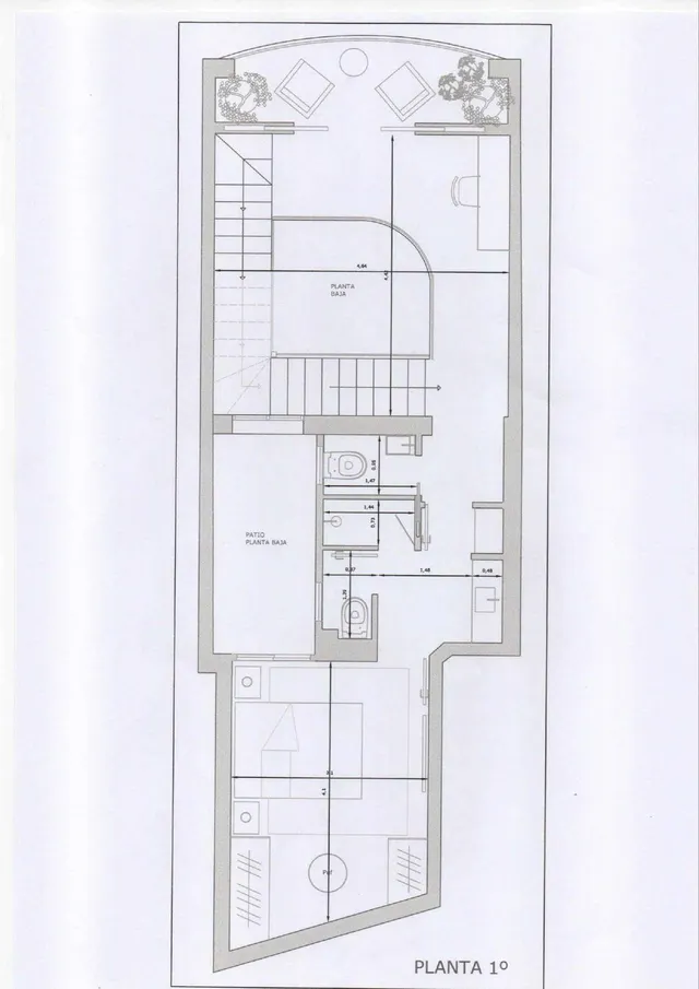 Exclusiva casa mata reformada con terraza y solárium privado en el casco antiguo de Estepona — 30
