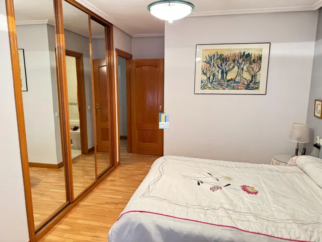 PISO EN VENTA CON 3 DORMITORIOS, 2 BAÑOS Y TRASTERO EN ZONA CANDELARIA, ZAMORA — 9