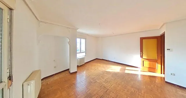ESTUPENDO PISO EN TROBAJO DEL CAMINO — 3