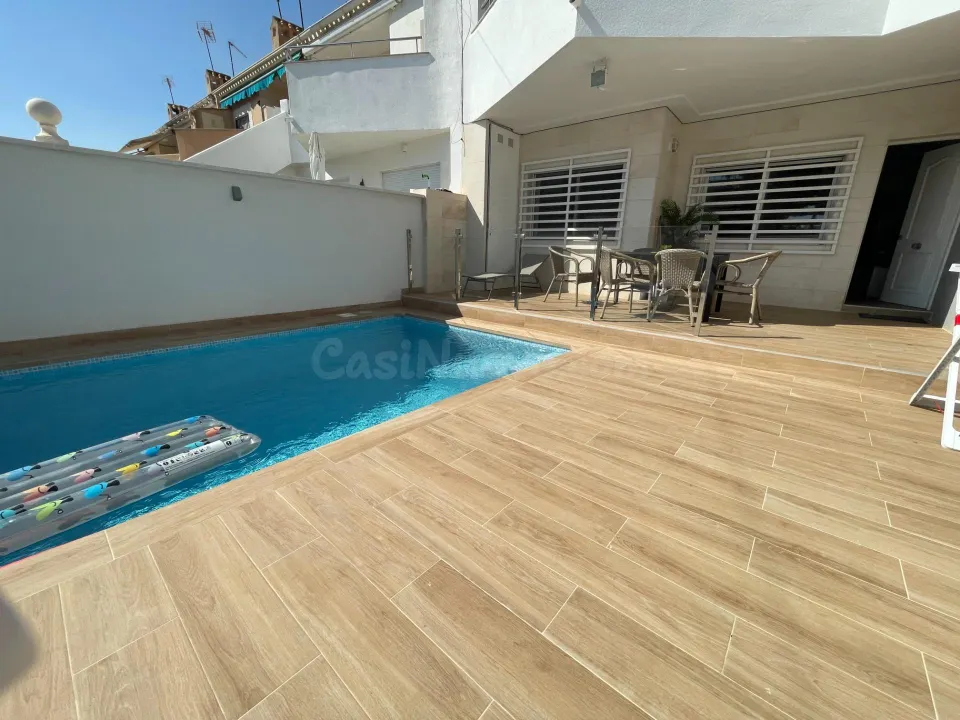 Bonito Bungalow Planta Baja con Piscina Privada