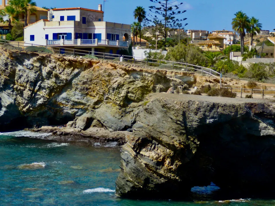 CHALET INDEPENDIENTE CON VISTAS AL MAR MEDITERRANEO