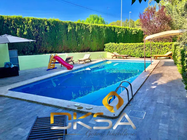 Espectacular chalet con piscina y parcela de 2.504 m2 en El  - foto 4