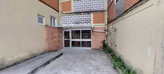 Piso en Los Corrales de 3 dormitorios - foto 3