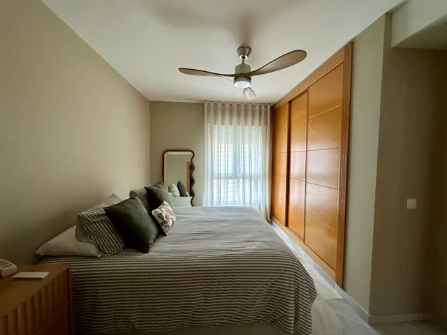 Ático dúplex reformado con amplia terraza en la zona de El Calvario, Torremolinos — 11