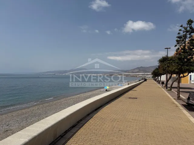 ÁTICO CON VISTAS AL MAR — 32