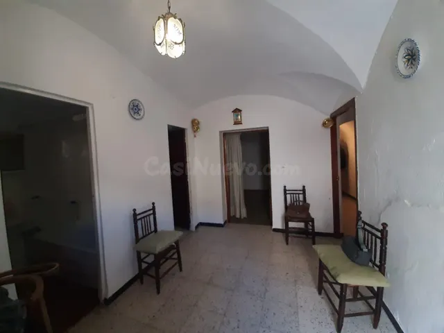 Casa semi reformada en una zona muy soleada de Arroyo de la  - foto 4