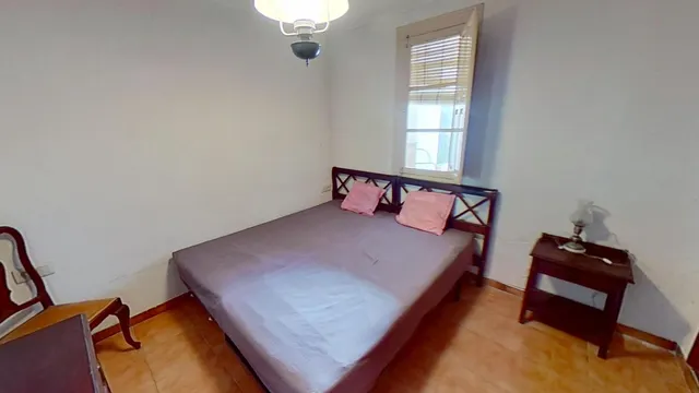Amplia vivienda en las faldas del castillo de Santa Barbara — 22