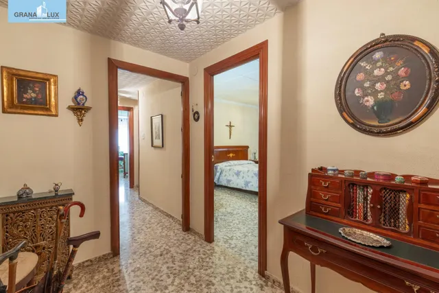 Amplia vivienda en pleno centro de Granada — 7