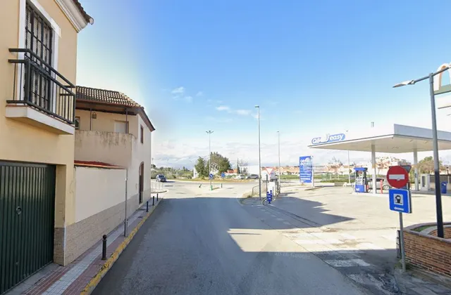 Venta casa en Coria del Rio (Sevilla) — 3