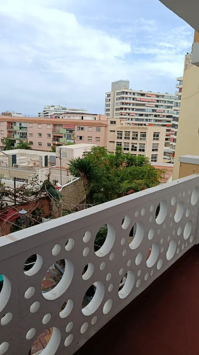 En el centro de la ciudad ,estudio a la venta con una terraza de buen tamaño y en un bloque muy económico — 8
