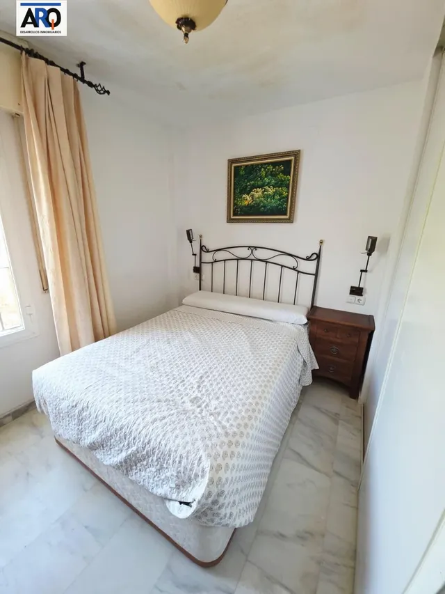 Oportunidad en Benalmádena Costa: 1 dormitorio cerca del mar — 12