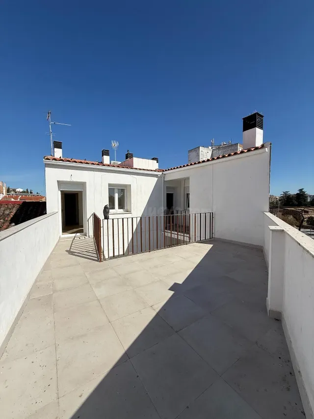 Ático de 1 dormitorio totalmente reformado — 3