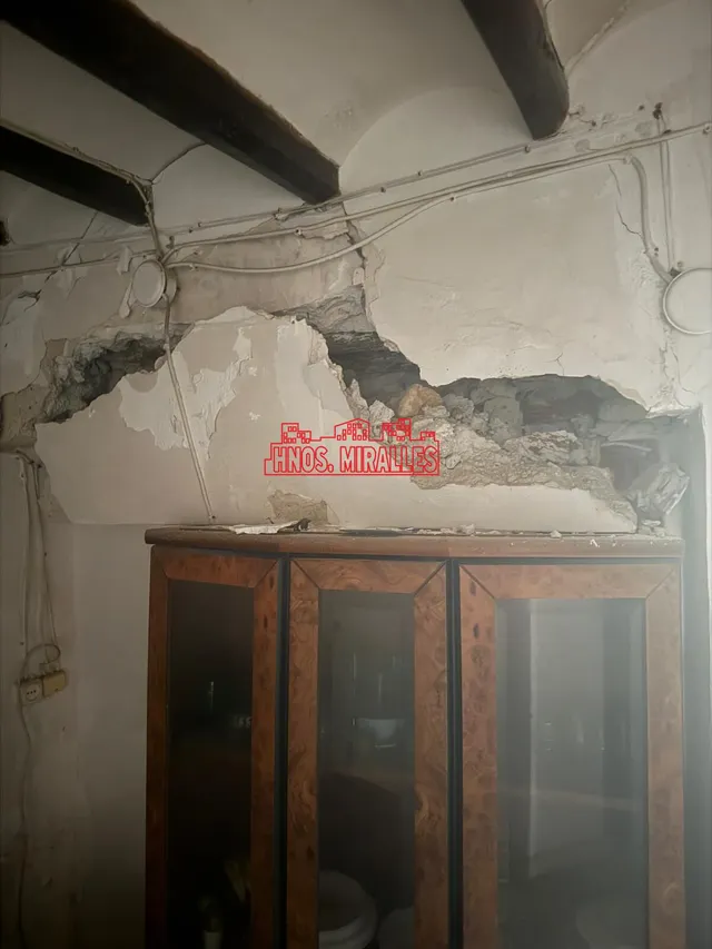 SE VENDE SOLAR EN ZONA CENTRO DE ASPE DE 200 METROS — 5