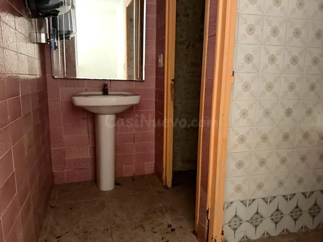 LOCAL COMERCIAL DE 117 m2 CON MÚLTIPLES POSIBILIDADES EN VEN - foto 2