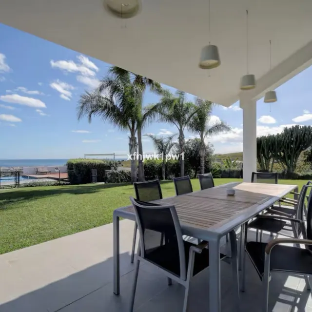 Chalet 6 habitaciones 661m² en venta - Costa del Sol — 6