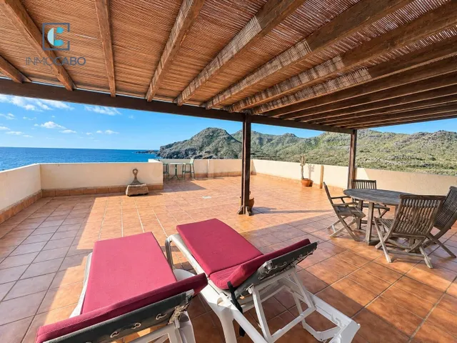 VIVIENDA CON TERRAZA, VISTAS AL MAR Y GARAJE EN LAS ROCALLAS - foto 2