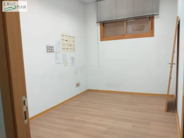 LOCAL COMERCIAL EN ALQUILER Y VENTA EN NAVALCARNERO — 10