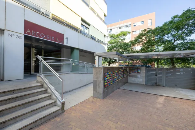 Apartamento tipo loft con garaje incluido y piscina en zona Parque Lagos — 25