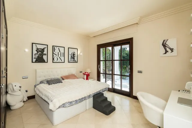 EXCEPCIONAL VILLA EN EL PARAÍSO — 15