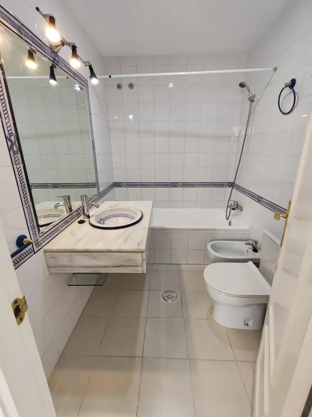 Piso sin amueblar y con garaje opcional — 7