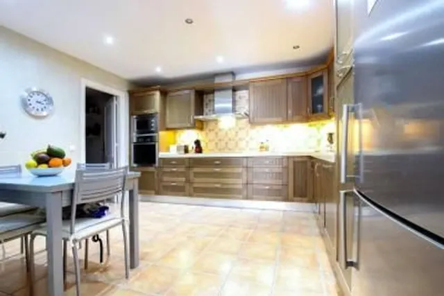 Lujoso apartamento en planta baja en Puerto Banús, Marbella — 9