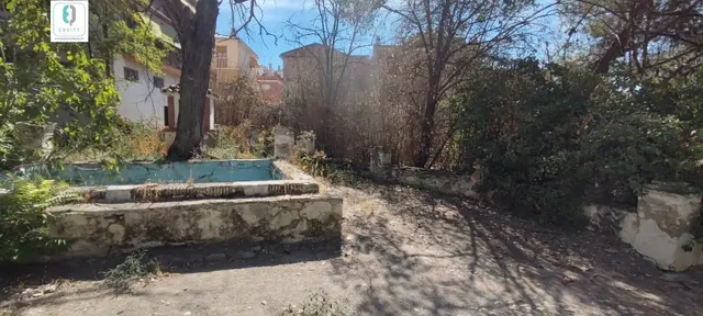 TERRENOS EN C/ ROSENDO GRANADA — 17
