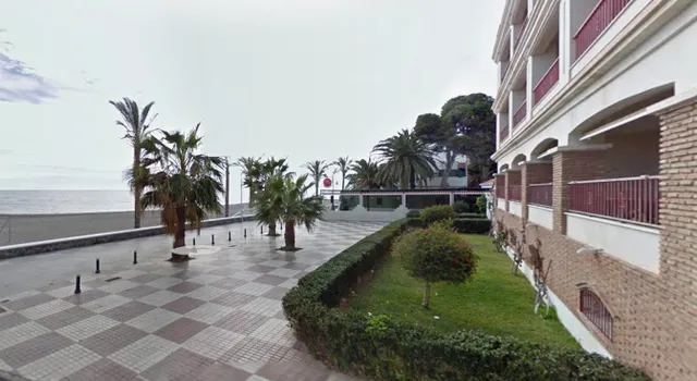 Magnífico piso en Primera línea de playa, con vistas al mar — 38