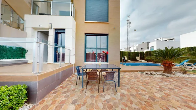 Precioso Bungalow a un paso de Zenia Boulevard — 30