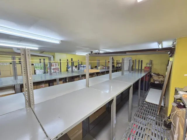 IDEAL INVERSORES. LOCAL COMERCIAL ALQUILADO EN BUENA ZONA COMERCIAL — 17