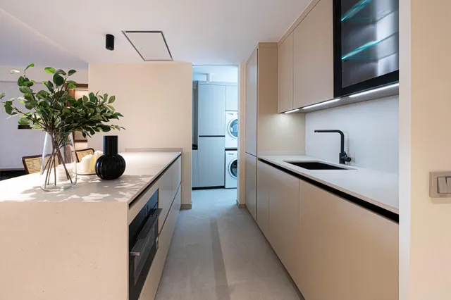 PISO TOTALMENTE REFORMADO EN LA MEJOR ZONA DE MÁLAGA — 27