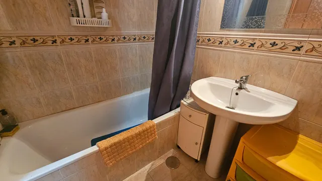 Adosado con vistas al Castillo y piscina comunitaria — 23