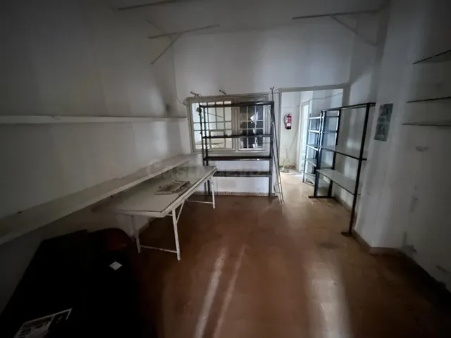 LOCAL COMERCIAL EN ALQUILER. MUY CÉNTRICO — 5