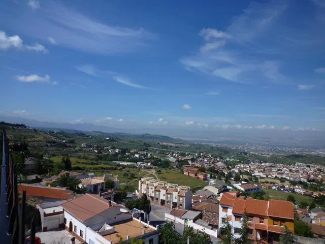 Chalet independiente con vistas panorámicas a Granada — 9