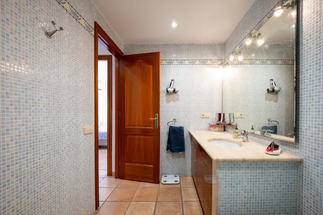#  ¡Casa con encanto a solo 100 metros del mar en el Centre-Marítim de Mataró! — 28